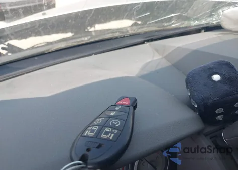 2009 Chrysler Town & Country Touring from USA, damaged, VIN 2A8HR54XX9R597957